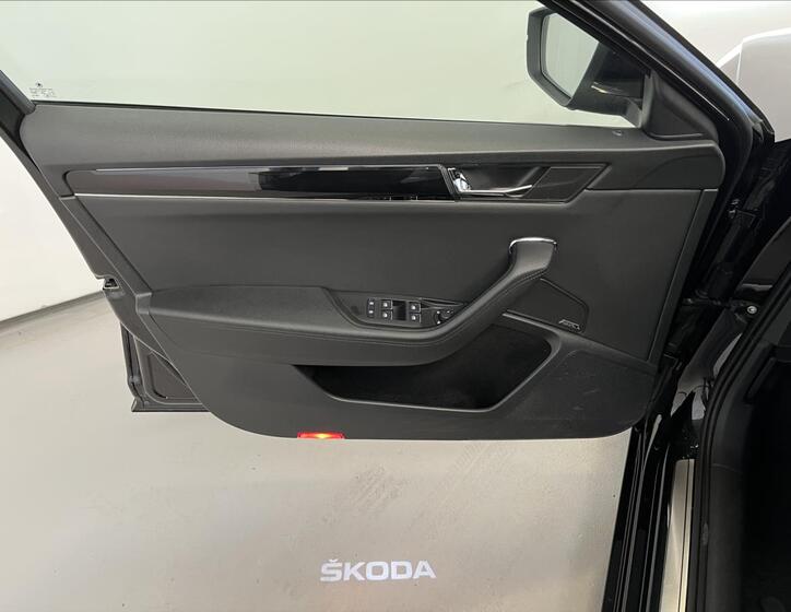Škoda Superb 28