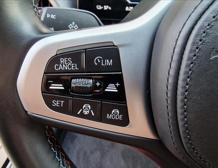 BMW i4 24