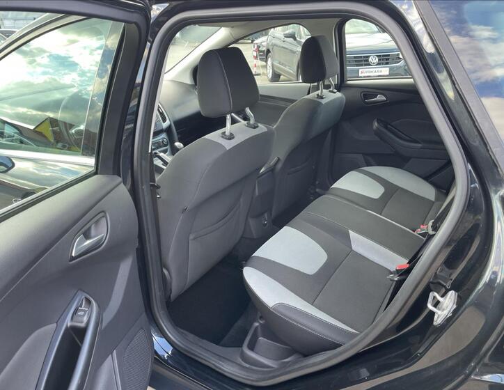 Ford Focus 25