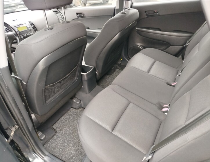 Hyundai i30 26