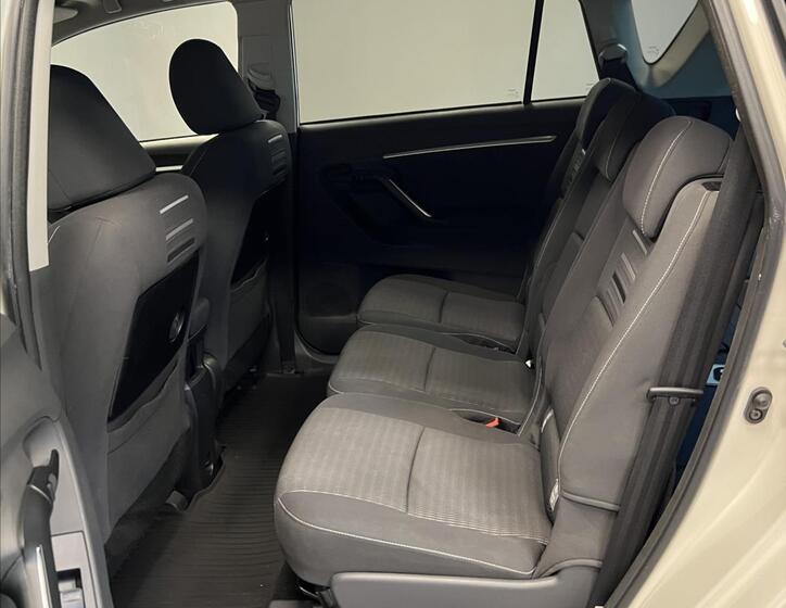 Toyota Verso 9