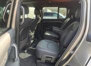 Land Rover Defender 11