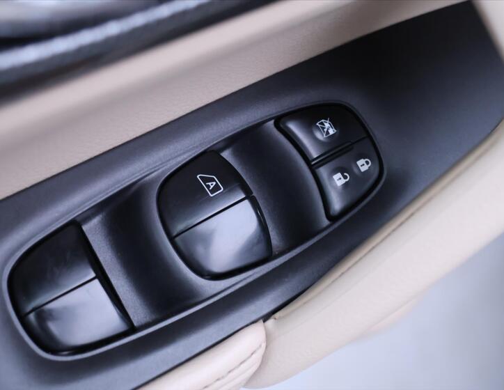 Nissan X-Trail 20