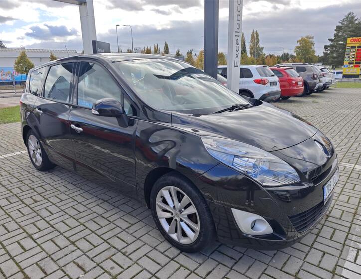Renault Grand Scénic 8