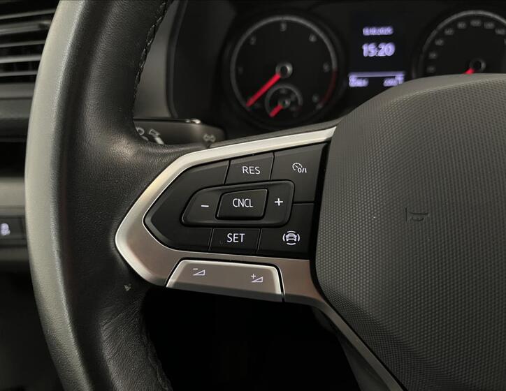 Volkswagen Caravelle 16