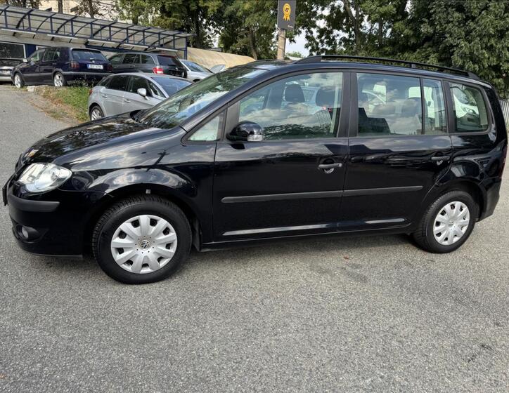 Volkswagen Touran 13