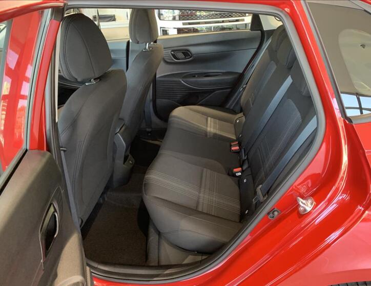 Hyundai i20 11