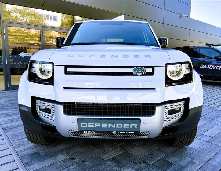 Land Rover Defender 12