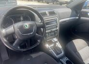 Škoda Octavia 10