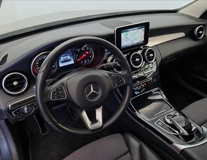 Mercedes-Benz Třídy C 9