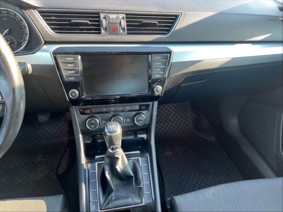 Škoda Superb