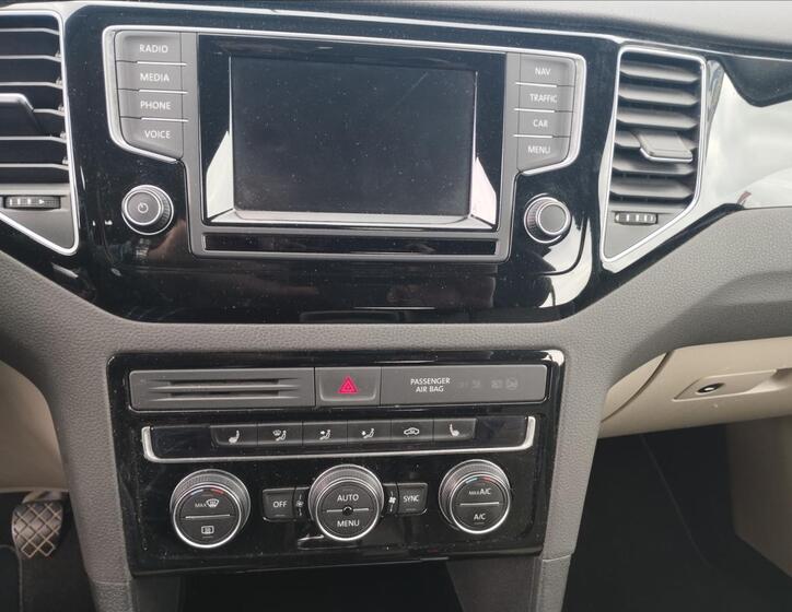 Volkswagen Golf 12