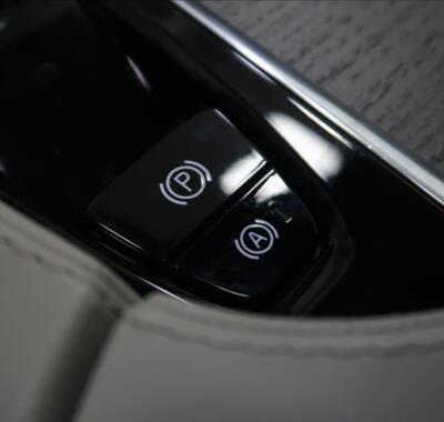 Volvo XC90 30