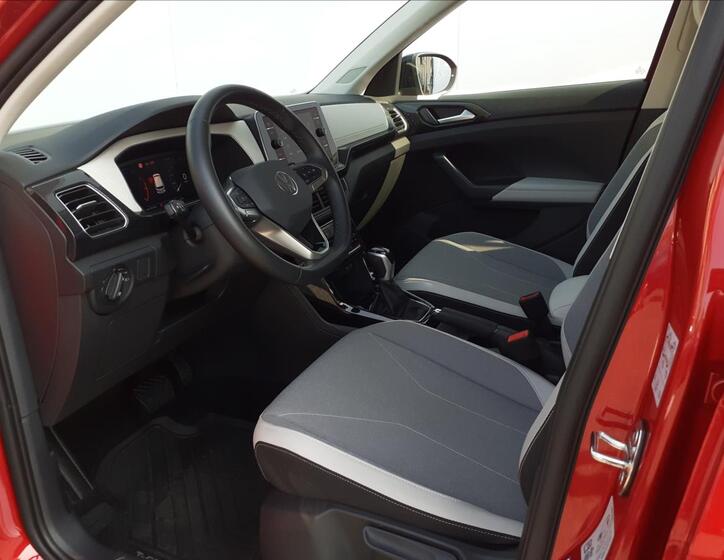 Volkswagen T-Cross 8