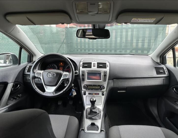 Toyota Avensis 14
