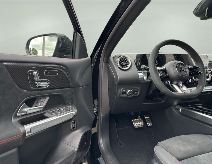 Mercedes-Benz GLB 13