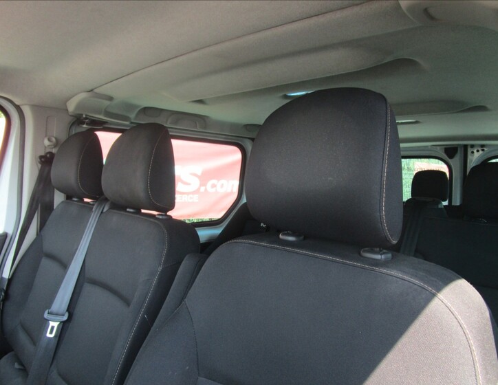Renault Trafic 13