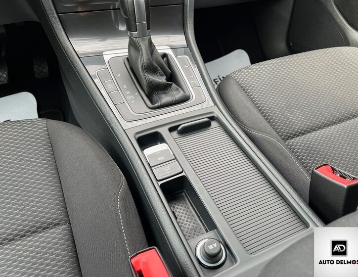 Volkswagen Golf 36