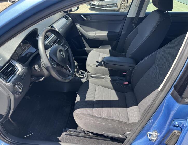 Škoda Rapid 9