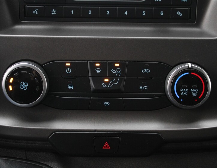 Ford Transit 10