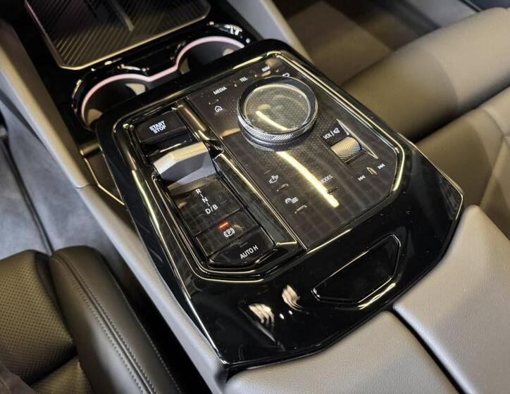 BMW i5 14