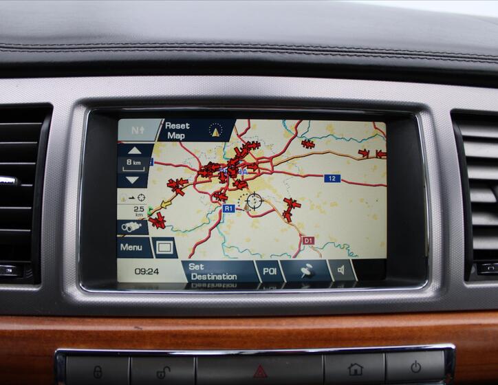 Jaguar XF 17