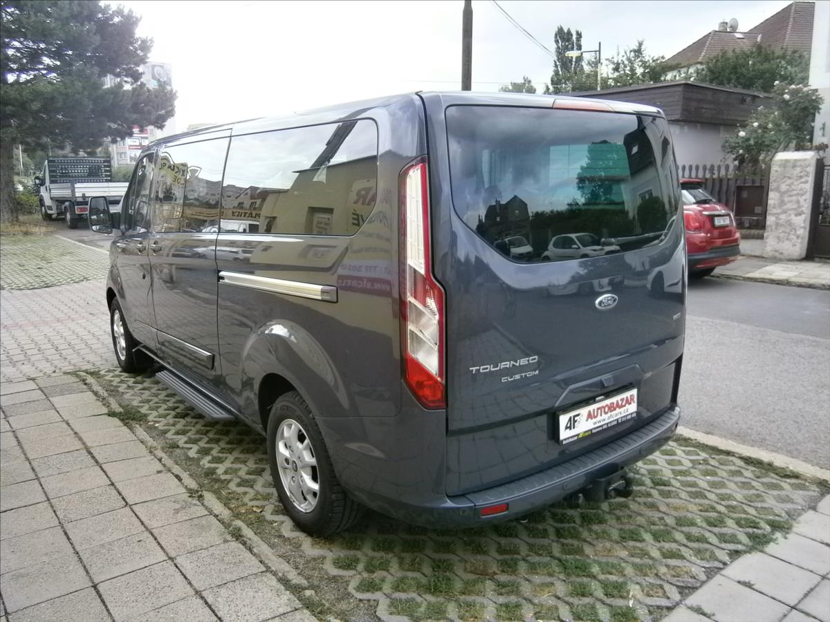 Ford Tourneo Custom