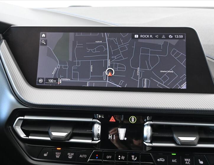 BMW Řada 2 18