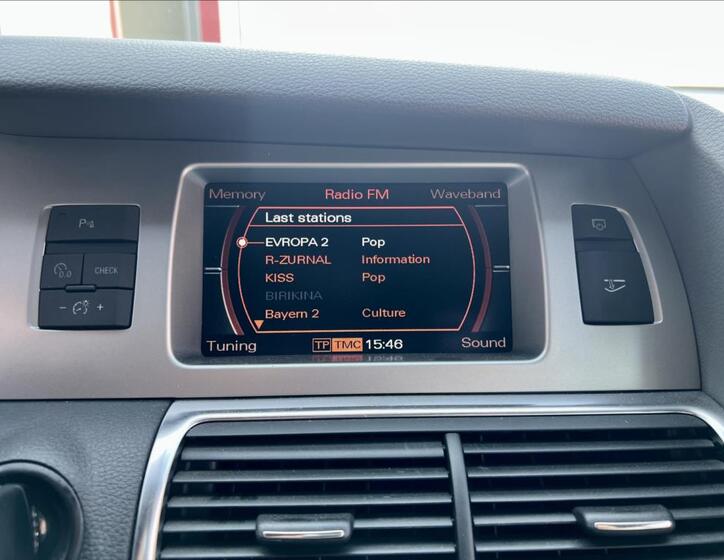 Audi Q7 26