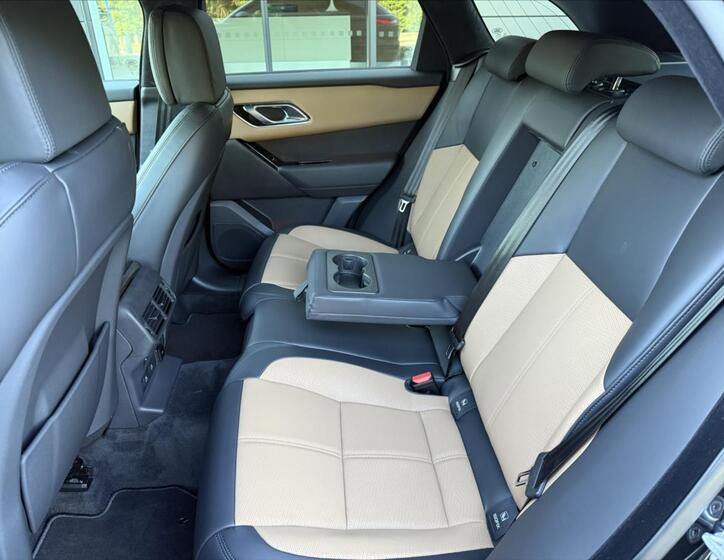 Land Rover Range Rover Velar 32
