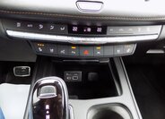 Cadillac XT4 32