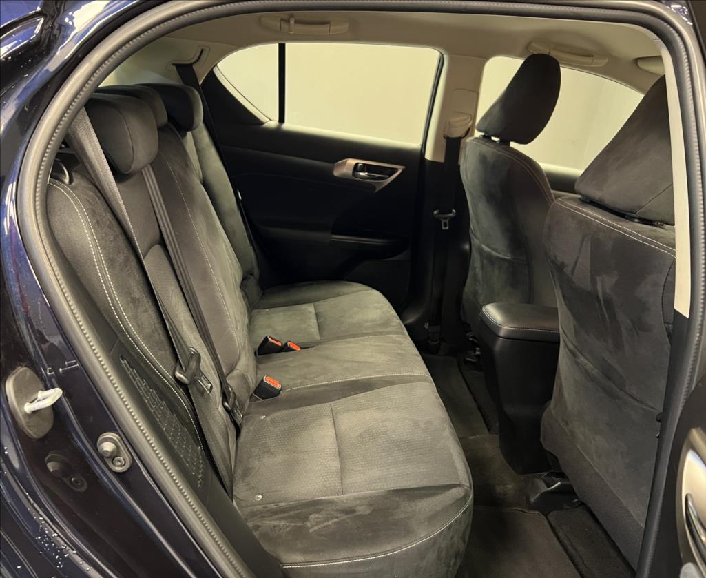 Lexus CT 200h