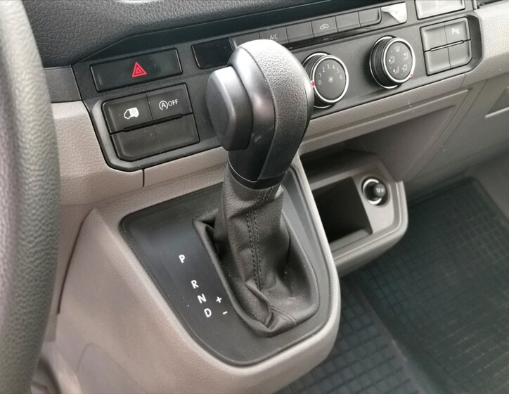 Volkswagen Crafter 10