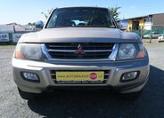 Mitsubishi Pajero 2
