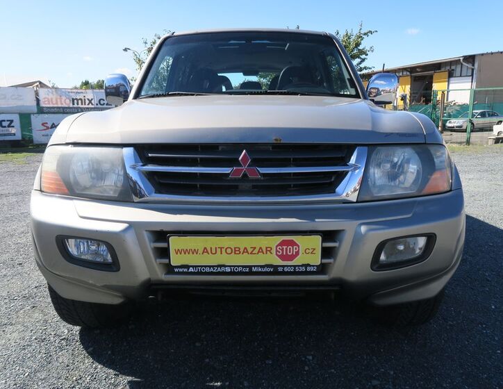 Mitsubishi Pajero 2