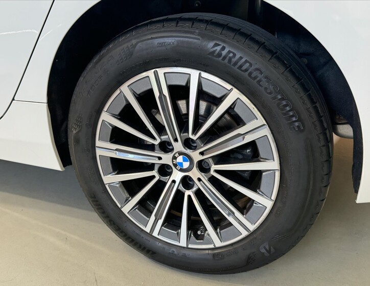 BMW Řada 2 28