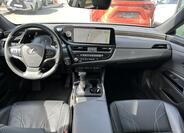 Lexus ES 300h 9
