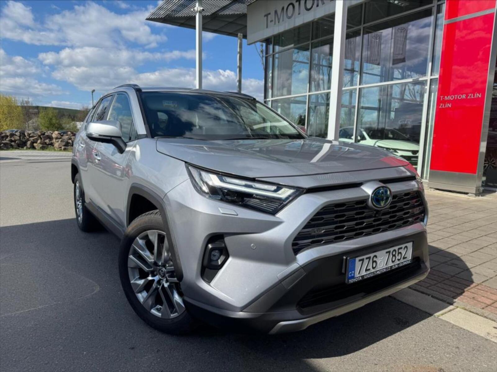 Toyota RAV4 1