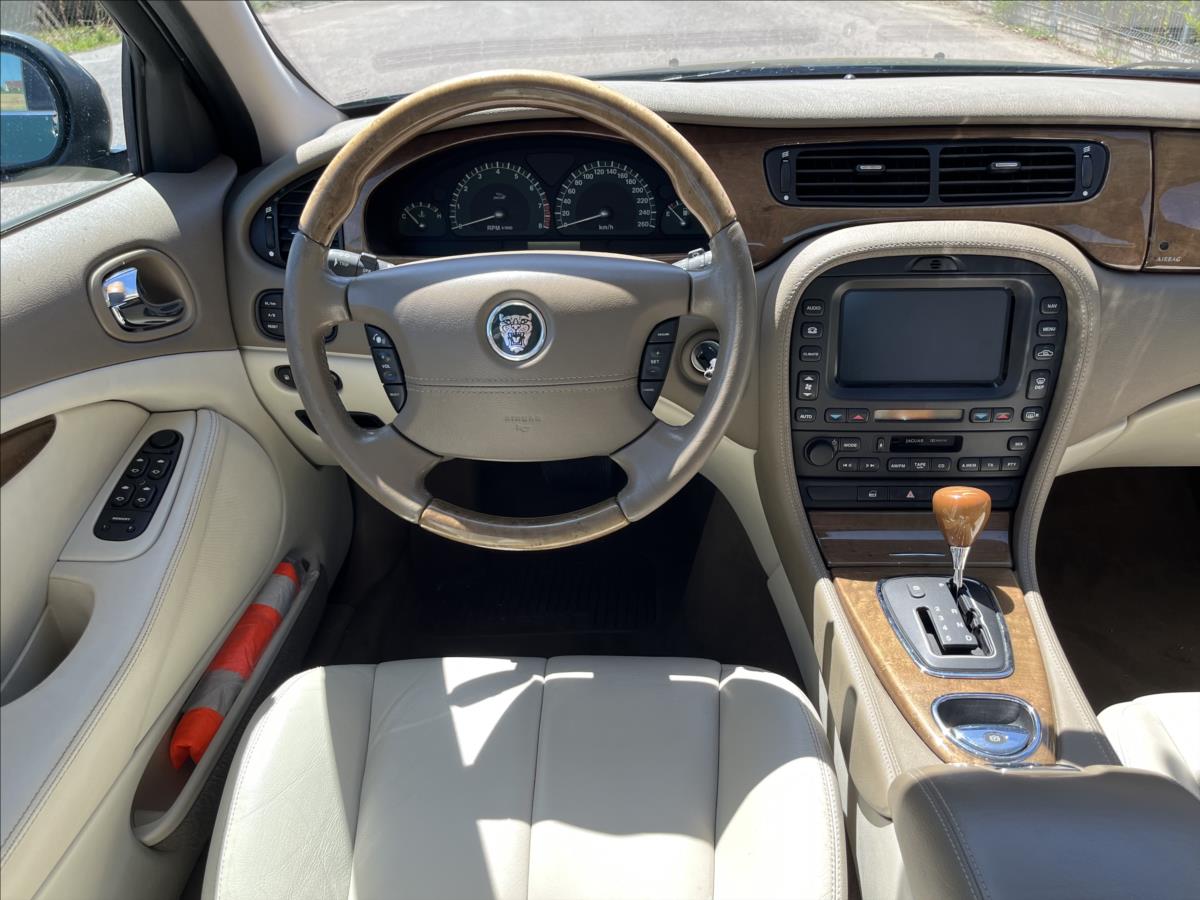 Jaguar S-Type