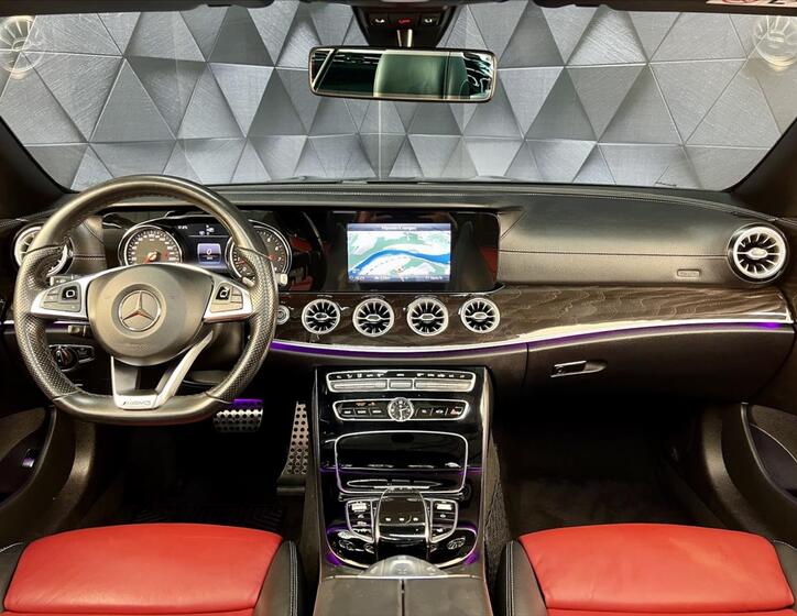 Mercedes-Benz Třídy E 16