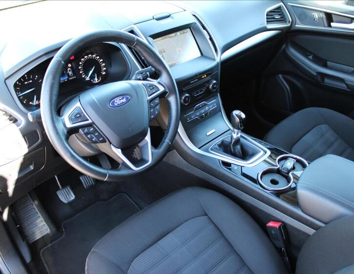 Ford Galaxy 10