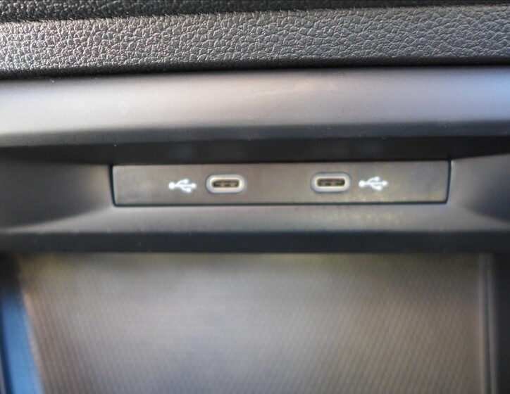 Volkswagen Golf 30
