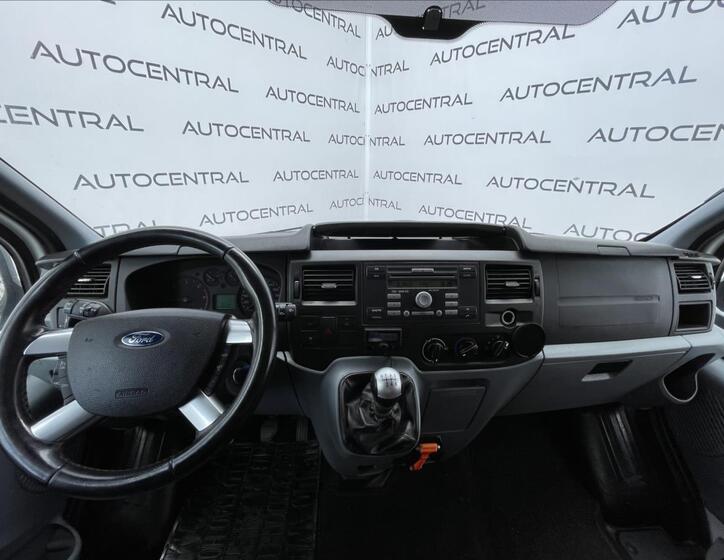 Ford Transit 17