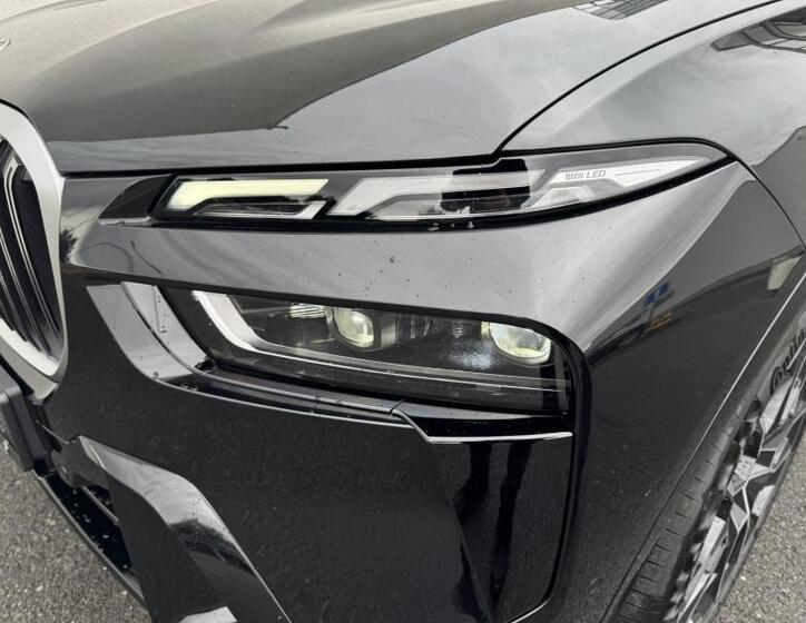 BMW X7 22
