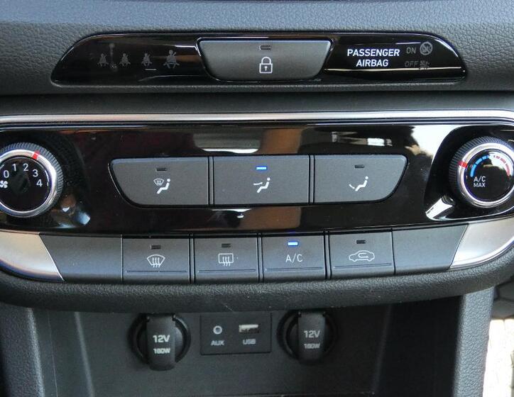 Hyundai i30 16
