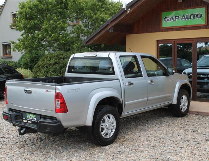 Isuzu D-Max 5