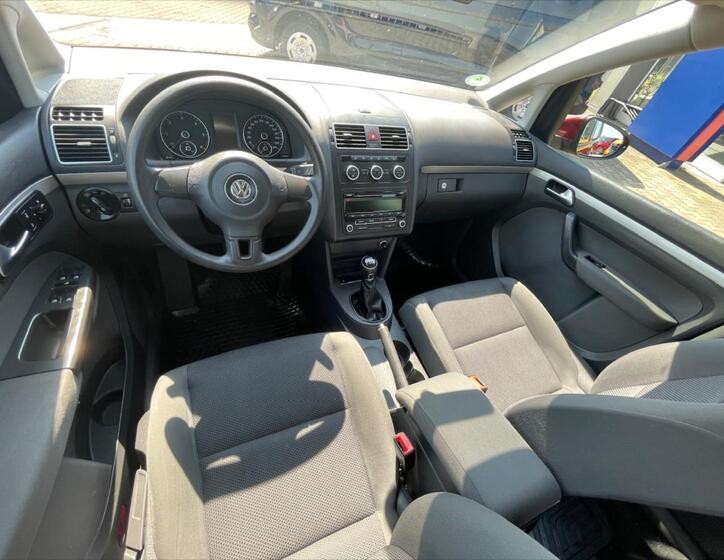 Volkswagen Touran 12