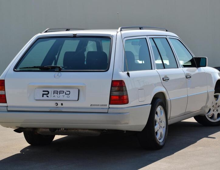 Mercedes-Benz 124 2