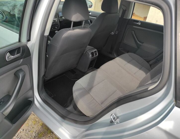 Volkswagen Golf 17