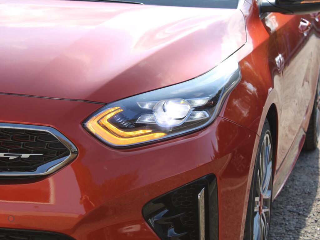 KIA ProCeed 42